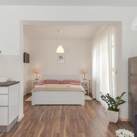 Apartments Nika Слунь Екстер'єр фото
