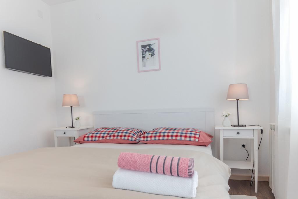 Apartments Nika Слунь Екстер'єр фото